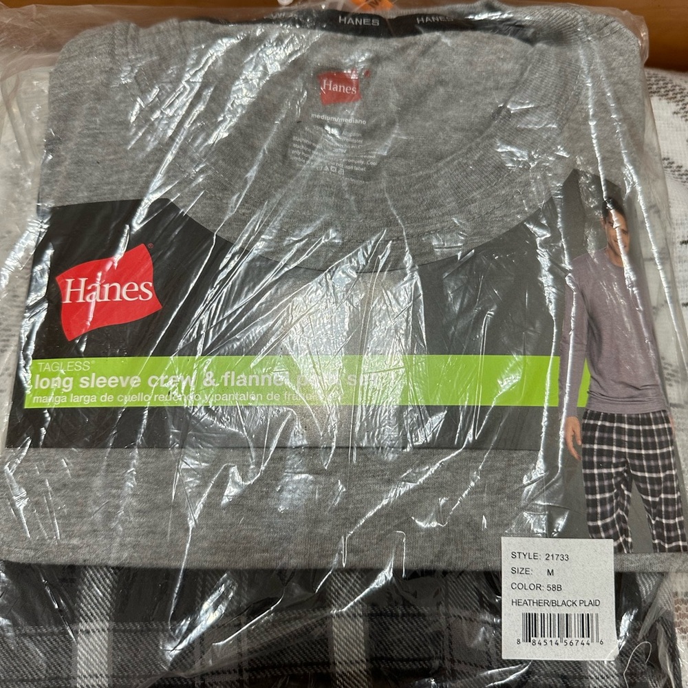 Hanes Flannel Pajamas Set Men Size Medium NIB